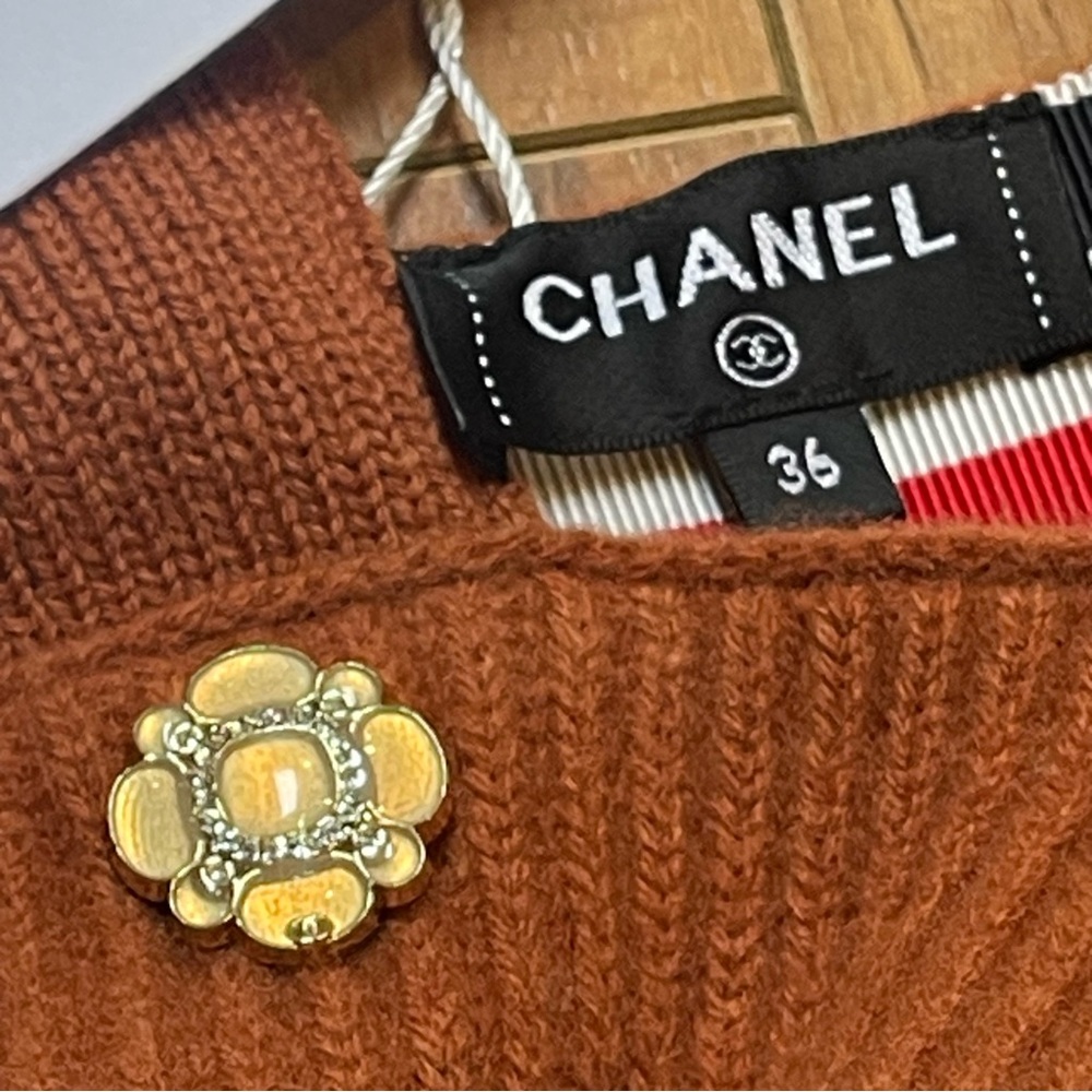 NWT Authentic Chanel Cashmere Knit Mini Dress with Camellia Buttons Size 36